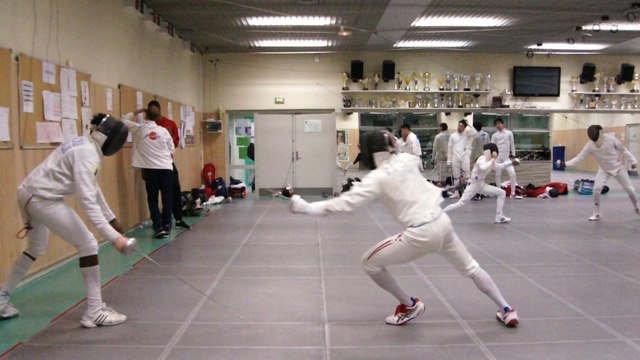 Epée Quand l'escrime japonaise s'entraîne à Levallois