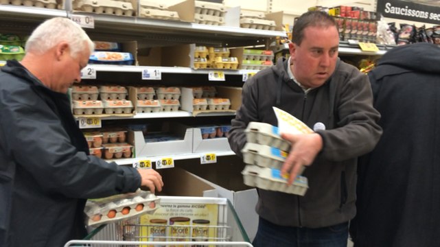 Les producteurs d'œufs manifestent à Géant