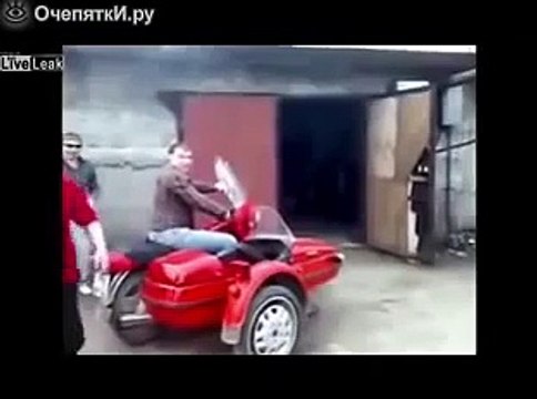 Неудачный старт мотоцикла ржачь