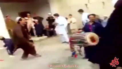 Pashto funny dance video - pathan mast dancing -