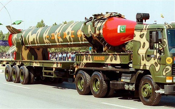 Pakistan Nuclear Weapons - Romove India from map...Must watch