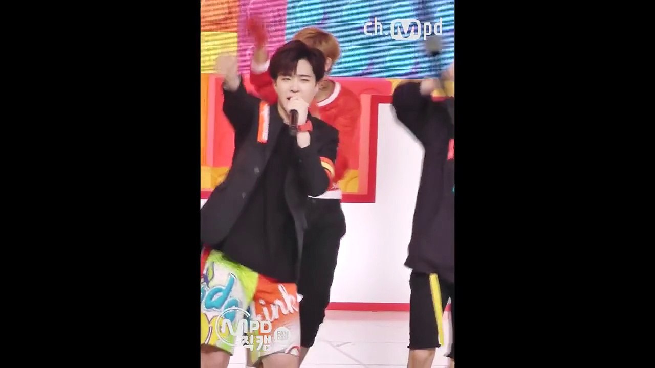 [MPD직캠] 갓세븐 뱀뱀 직캠 딱 좋아 Just Right GOT7 Fancam Mnet MCOUNTDOWN 150716