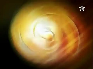 - لقطة الأسبوع -طفل يتئلق على الشرطة