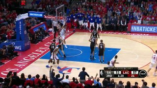 Blake Griffin s Trio of Epic Posterizing Dunks_1