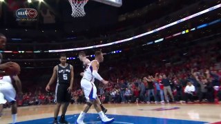 Blake Griffin s Trio of Epic Posterizing Dunks_2