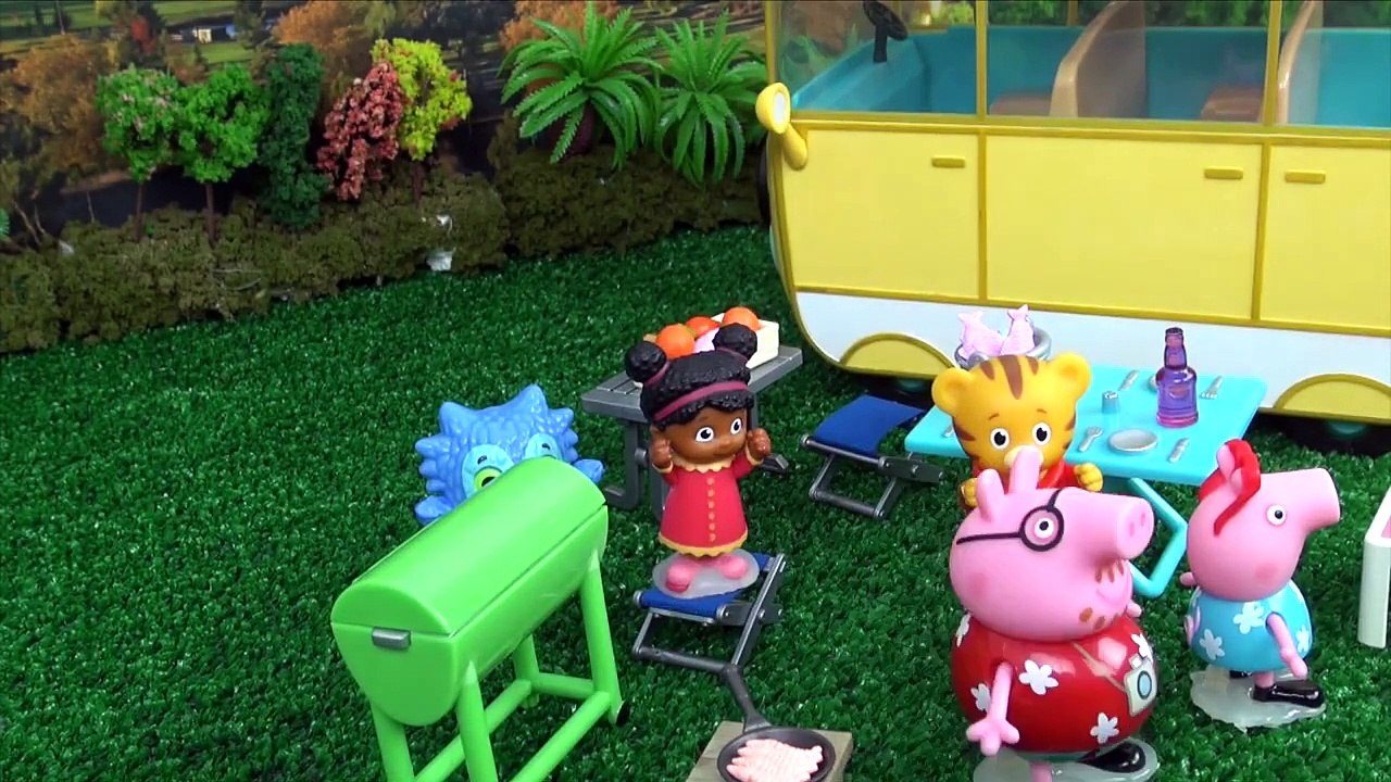 Peppa Pig Campervan Playset Goes Camping with Mummy and Daddy Pig Tell Stories Nick Jr.