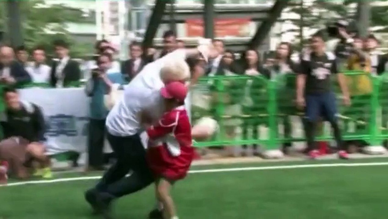 Zap Sports October 16: The mayor of Londons plate to a 10 year old child, the outside of