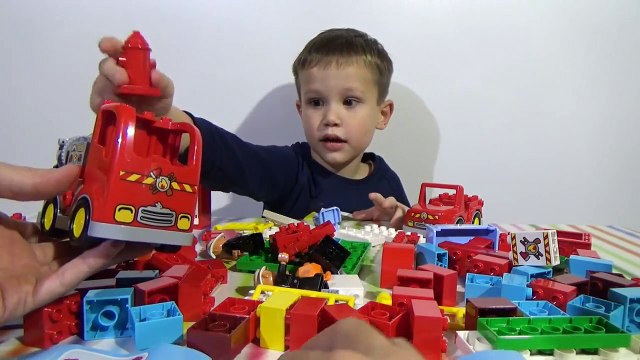 Пожарная станция Лего Дупло 10593 играем в конструктор с машинками Lego Duplo set 10593 Fire station
