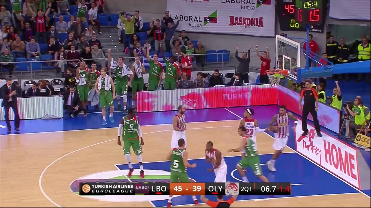 Regular Season Round 2 MVP: Ioannis Bourousis, Laboral Kutxa Vitoria Gasteiz