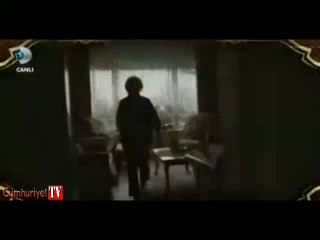 İrem Derici'den Beyazıt Öztürk'e bekarlık şarkısı