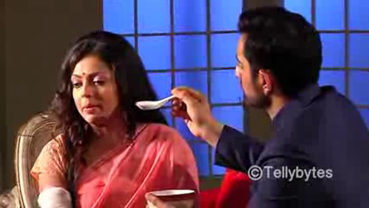 Ruthi hui Rani ko Ranaji Kar Rahe Hai Manane ki Koshish - 24 october 2015 - Ek Tha Raja Ek Thi Rani