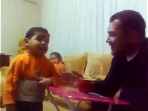 7 Saniye İngilizceye öğrenmeye terbiyesi müsait olmayan çocuk (Efsane)