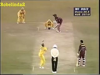 Amazing  cricket umpire hit in the head by batsman -