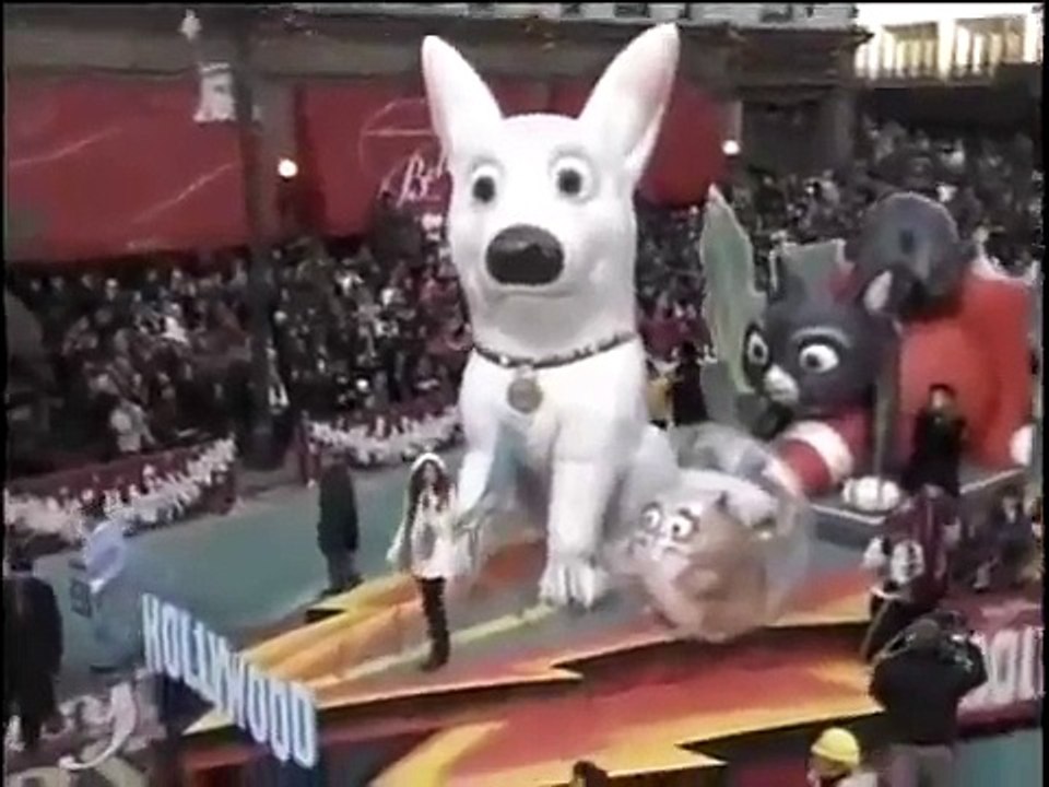 Miley Cyrus at the Macys Thanksgiving Day Parade