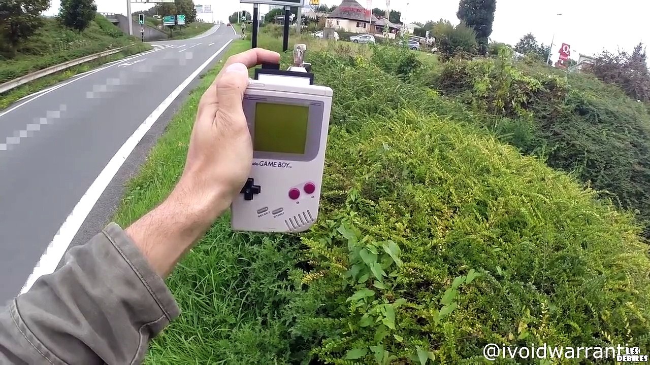 Un hacker pirate un panneau d'indication !