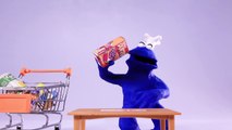 Play doh Cookie Monster  Stop motion animation  kinder surpise Dora Michey barbie Monstruo de las galletas