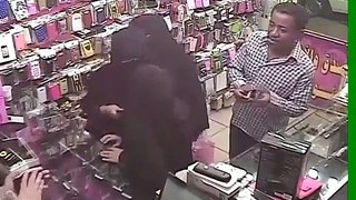 Man Caught Red Handedly by Women at Mobile Shop in Saudi Arabia