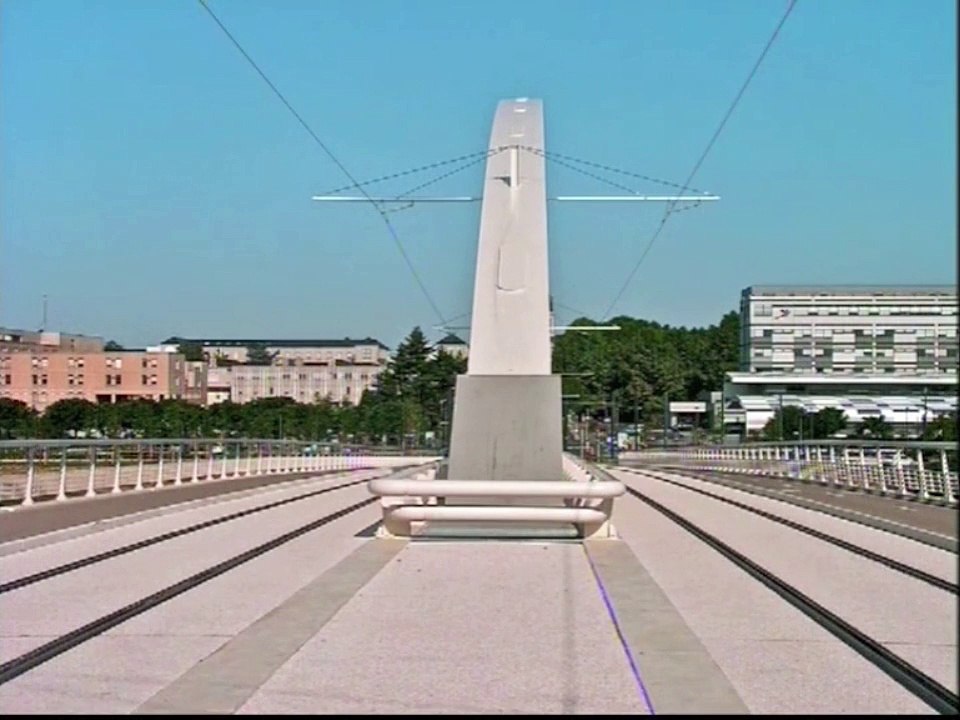 le nouveau pont d'Angers 49100 -  720p