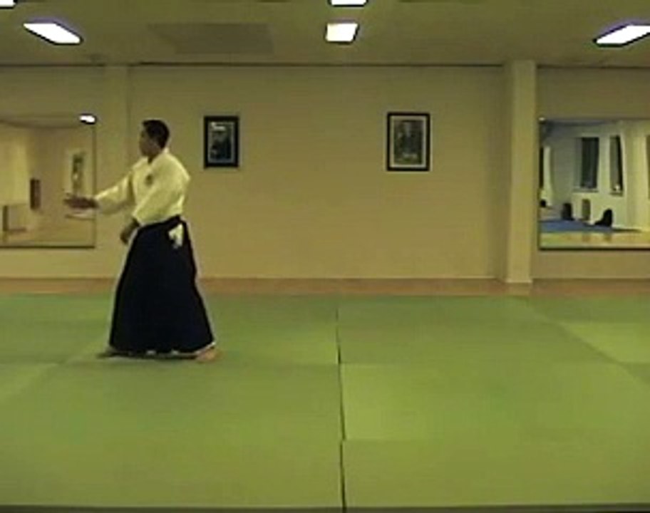 Aikido Ukemi- Backward roll