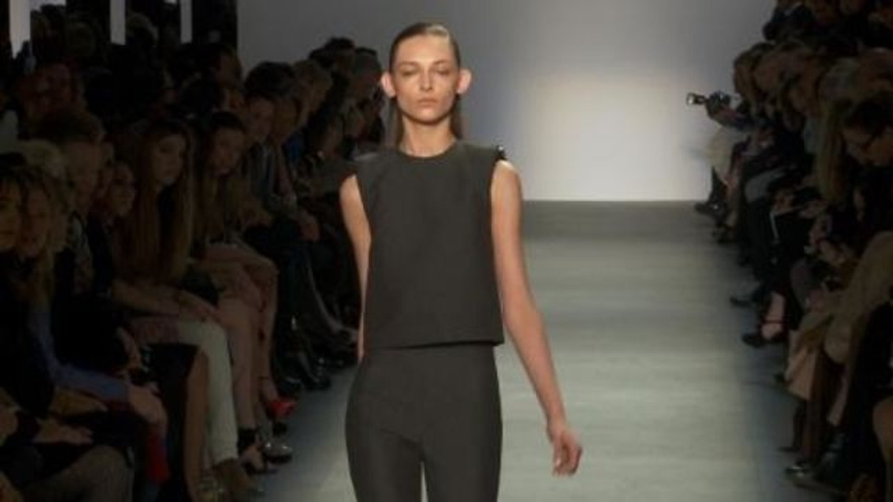 Giambattista Valli: Fall 2011 Ready-to-Wear