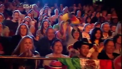 Девочка 4 лет танцует как Шакира! Судьи в восторге!