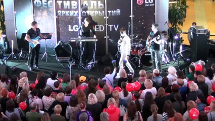 «Лети» А.Бон (Москва, ТЦ «Атриум», 6.09.2015) (Наталья Смирнова)