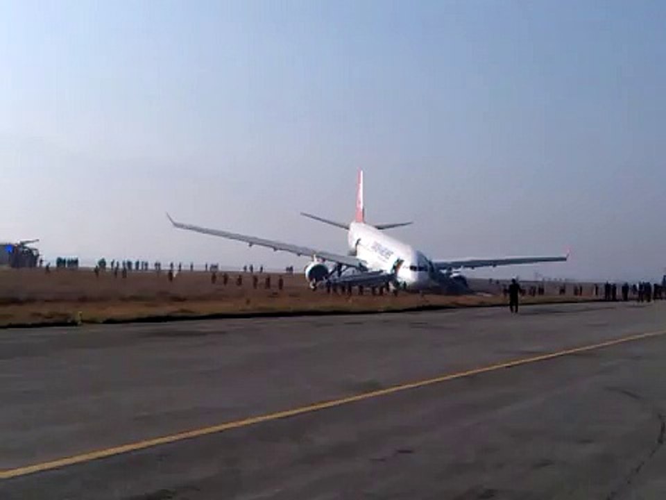 Turkey Airlines has got an accident at Kathmandu airport.-kG7czm9EjK8