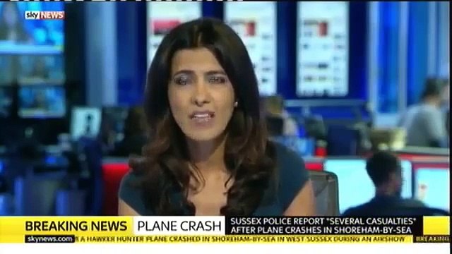 (NEW) Plane crashes at Shoreham Airshow in West Sussex, several injuries reported (VIDEO)