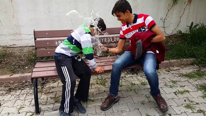 Eşek Şakası Yarışmasının Birincisi