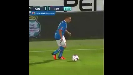 Gelişine çivi gibi çaktı!