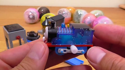 THOMAS & FRIENDS Shining Capsule Toy きかんしゃトーマスのキラキラカプセルプラレール