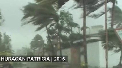 SORPRENDENTE - Toca tierra el huracán Patricia en México  MOMENTO EXACTO • 23.10