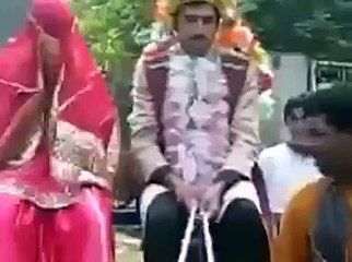 Dhula Larki Ki Shakal Dekhtay He Bhaag Gaya hahah :) Reality Funny Run For You Life :)