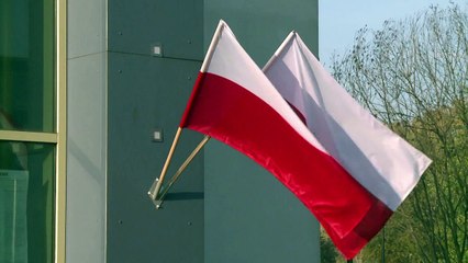 Les Polonais aux urnes, les conservateurs catholiques favoris