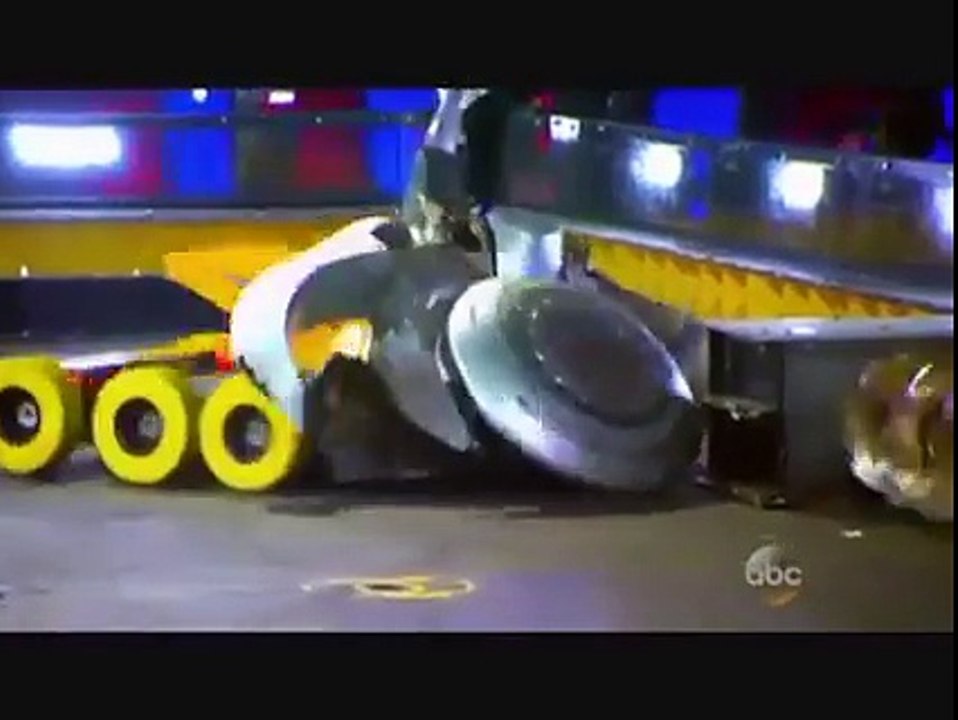 Uzaktan kumandalı canavarların kavgası!