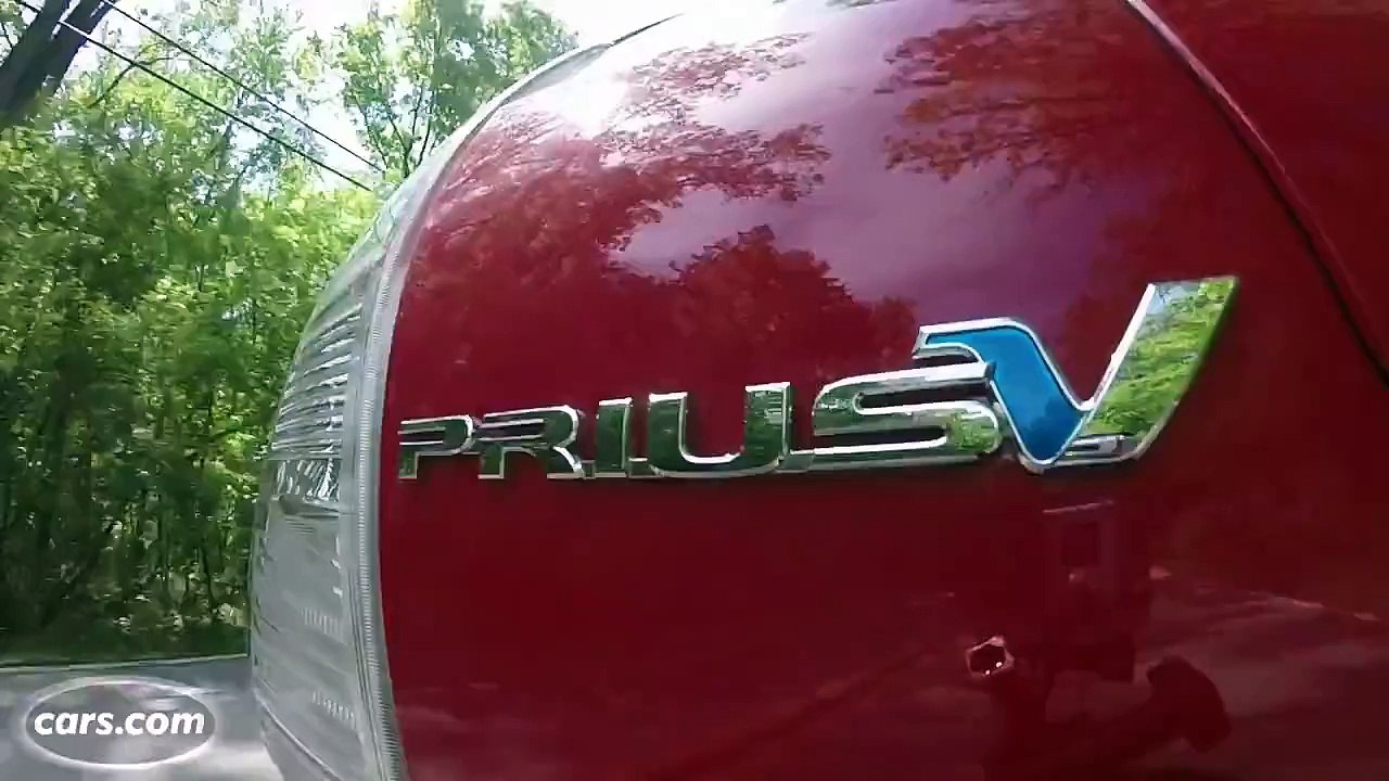 2015 Toyota Prius v Review