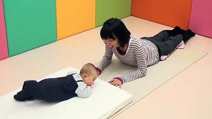 骨盤エクササイズで産後ダイエット：赤ちゃんと遊びながら～おすわり期