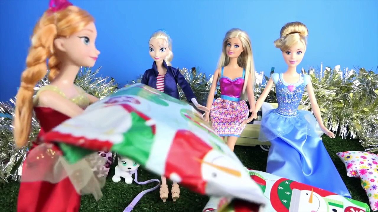 CHRISTMAS GIFTS Santa delivers Toy Surprises Elsa Cinderella Anna Barbie Shopkins Hello Ki