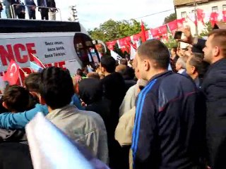 Kılıçdaroğlu Eşme de çoşkuyla karşılandı