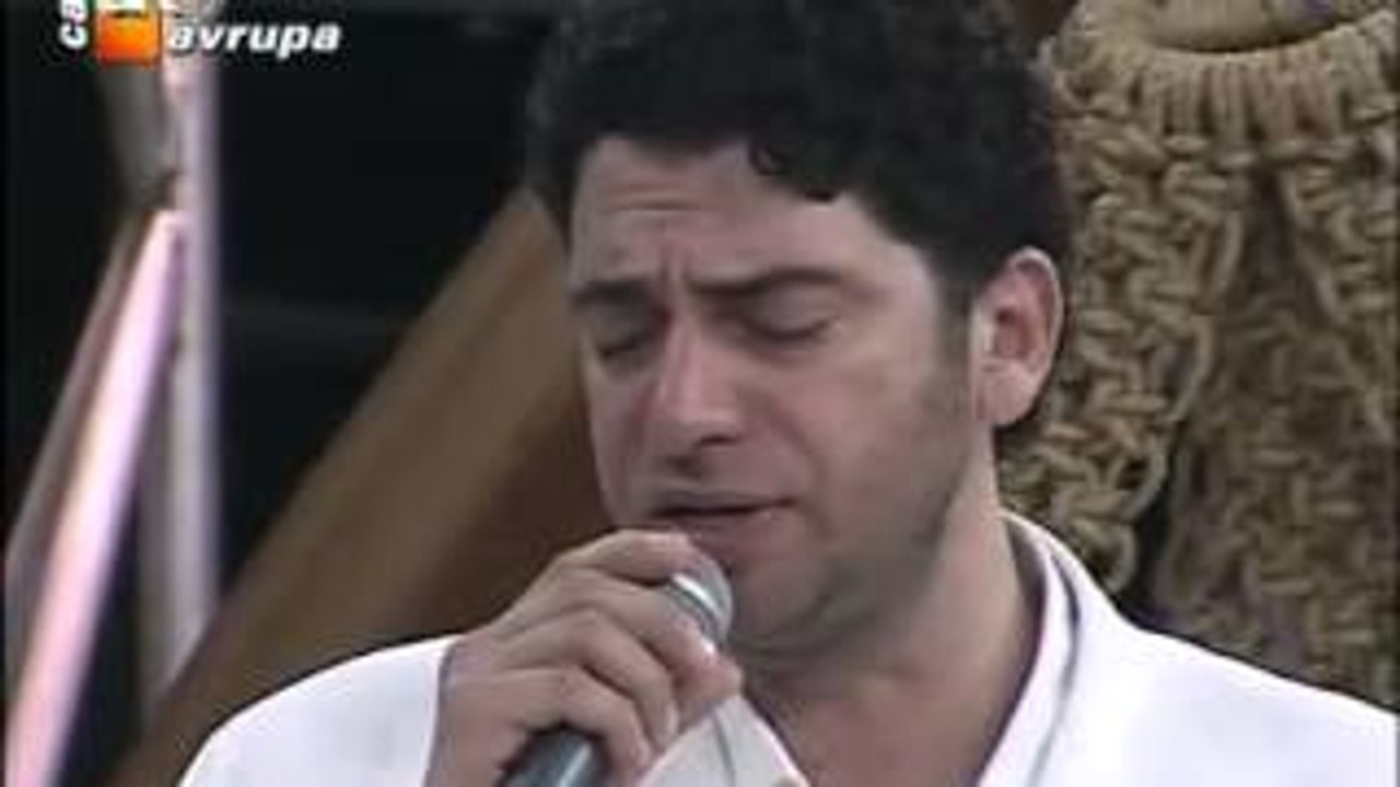 Hakan Taşıyan Aman geze geze - Ahu Gozlum (İbo show)