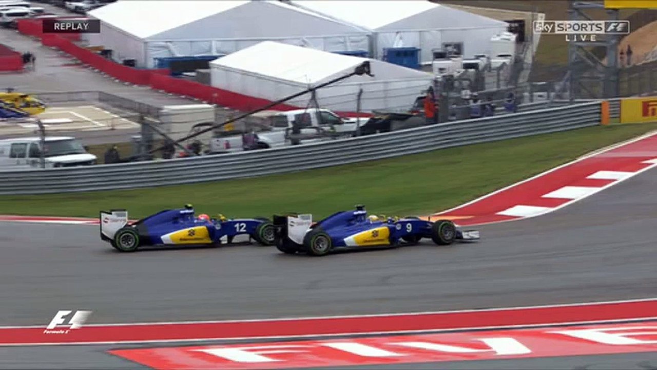 Saubers hitting each other