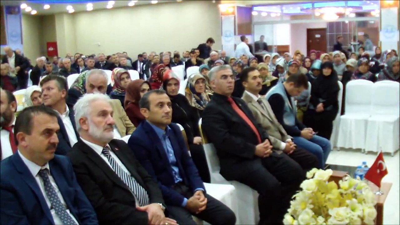 PROF.DR. YAŞAR DÜZENLİ KONFERANS “TOPLUMSAL HAYATA KATKILARI AÇISINDAN CAMİLER”