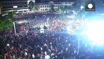 Primeiro-ministro de Montenegro acusa Rússia de apoiar protestos e aguarda pela NATO