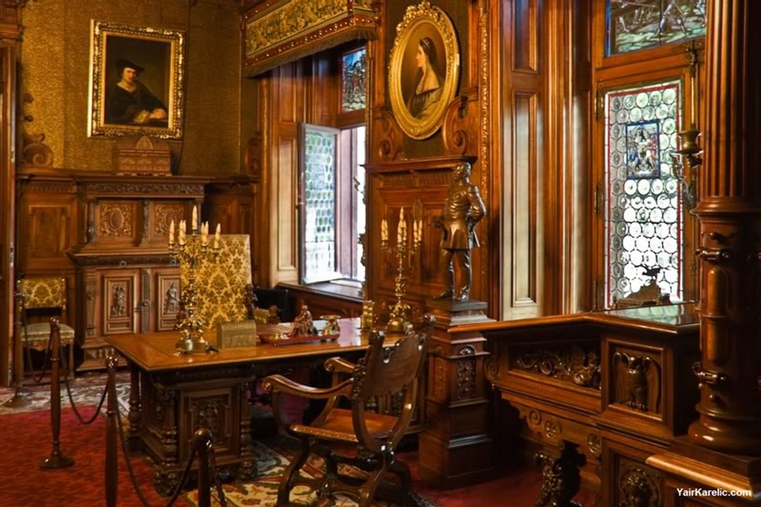What is inside of the Peles Castle, Romania