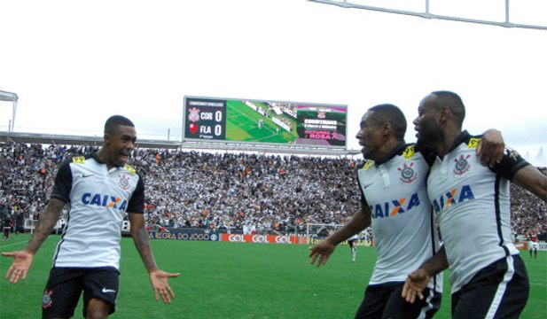 Love marca, Timão vence o Fla em Itaquera e segue rumo ao Hexa