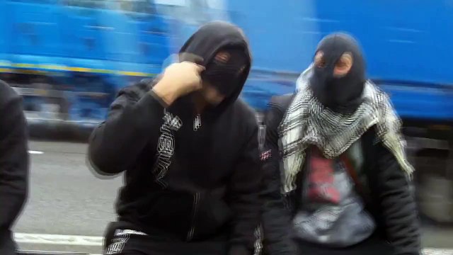 joro feat teuchiland : Danger public (clip_officiel_2015)