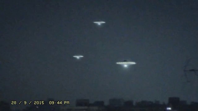 [CRAZY! MUST WATCH] REAL UFO sighting caught on tape, Egypt 2015 - Alien UFO Invasion taking over earth!
