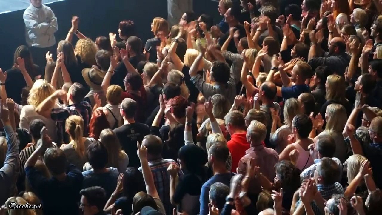 9 Johannes Oerding - Alles brennt + Ich will dich nicht verlier'n (Zugabe)@ E-Werk, Köln 24.10.15 – Alles brennt – Herbst Tour 2015