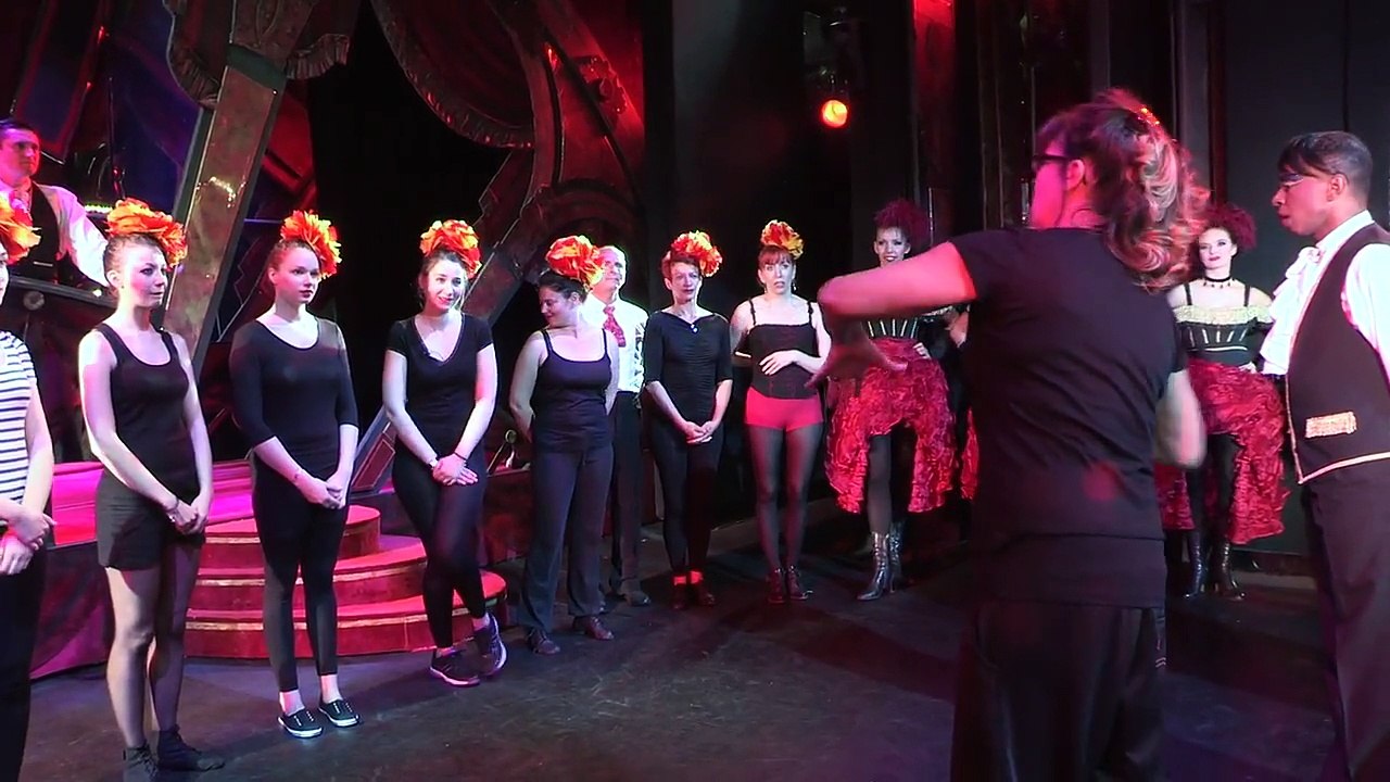 French Cancan : soulevez les jupons avec Constance dans Lets go Paris