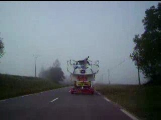 Convoyage mini 650 par la route